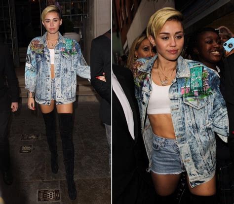 Com Suti Mostra E Transpar Ncia Miley Cyrus Atrai Flashes Em Londres Vogue Celebridade