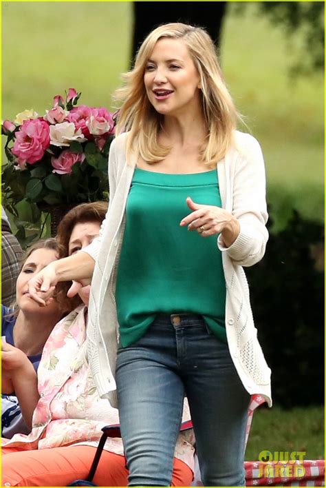 Full Sized Photo Of Kate Hudson Films Mothers Day After Nick Jonas