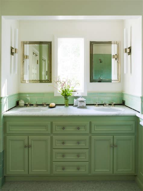 So many shades of green and ways to incorporate green into your bathroom design. Green Bathroom Photos | HGTV