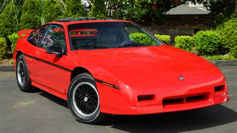 Looking At An 86 Pontiac Fiero Se With 65000 Miles 28l V6 4 Speed