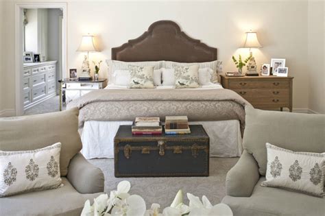 Great Bedroom Ideas With Mismatched Nightstands Decoholic
