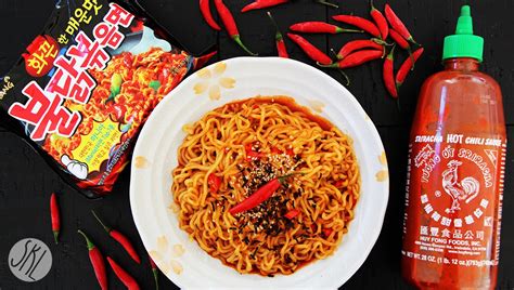 Korean Spicy Noodle Thai Chili Sriracha Challenge 불닭볶음면 도전 Youtube