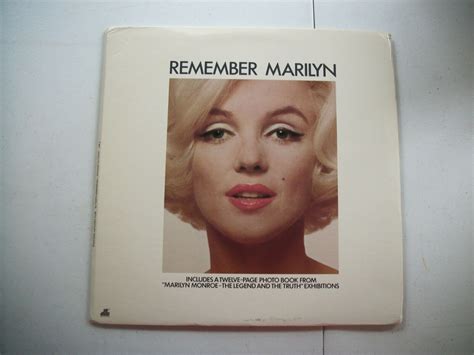 Marilyn Monroe Remember Marilyn With 12 Page Photo