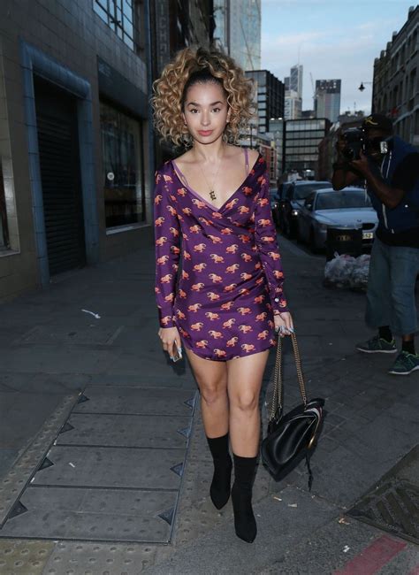 Ella Eyre At Notion Magazines 76th Issue Launch In London 06152017 Zune2016
