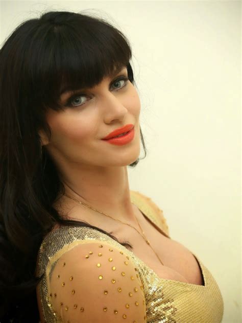High Quality Bollywood Celebrity Pictures British Model And Dancer