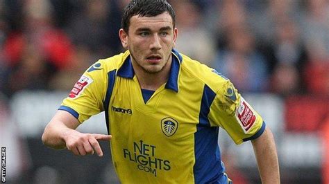 Robert Snodgrass Joins Norwich City From Leeds United Bbc Sport