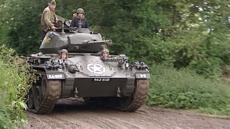 Us Tank Convoy Rolls Into Dorchester Bbc News