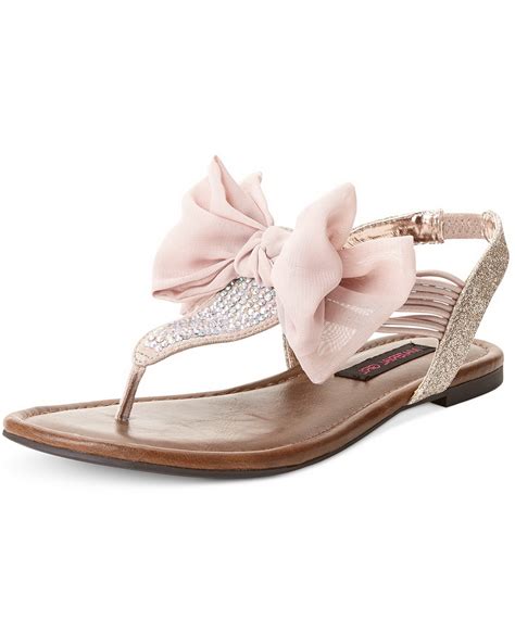 Trendy Flat Sandals For Spring Summer Vacation 2018