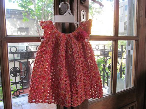 Yarn category 4 medium : Catalana: Vestido al crochet para bebé