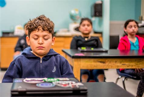 Alexandria School Helping Kids Focus Using Meditation Techniques Wtop