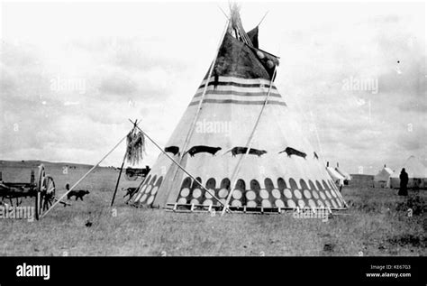 Blackfoot Teepee Stock Photo Alamy