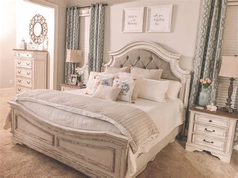 Realyn Queen Upholstered Panel Bed With Dresser Ashley Furniture