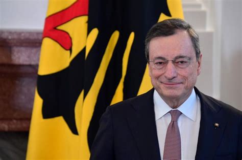 Draghi received the federal cross of merit from federal president steinmeier. Draghi - 6kbjobwuudgm M - He has two children, giacomo and ...