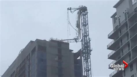 Hurricane Irma Winds Cause 2 Huge Cranes To Collapse In Miami National Globalnewsca