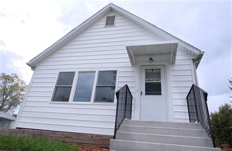 325 Clinton St Maumee Oh 43537 House For Rent In Maumee Oh