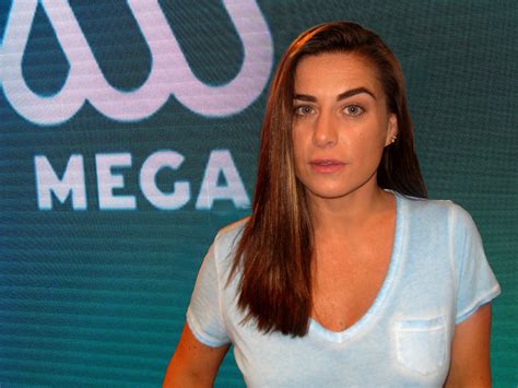 Is she dating or ingrid cruz is straight. teleseries chilenas: INGRID CRUZ: "Soy super trabajólica porque gozo mi trabajo"