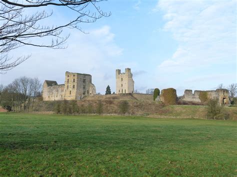 Barry In Thirsks Adventures: Helmsley Castle - 14 miles east of Thirsk.