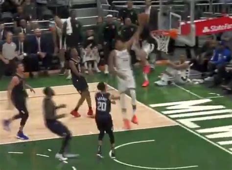 Giannis Antetokounmpo Destroys Entire Clippers Team On One Play Video