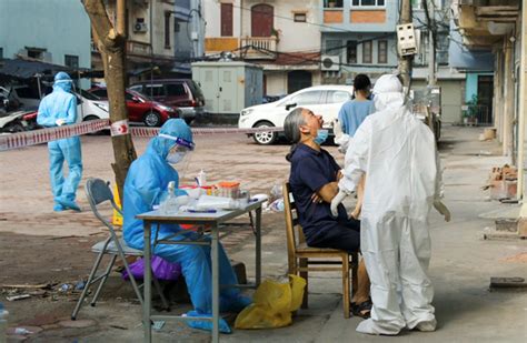 Xúc động trước những hình ảnh của các lực lượng chi viện đến tâm dịch bắc giang trong những ngày gần đây; Hà Nội: Vợ bác sĩ Bệnh viện Phổi dương tính với SARS-CoV-2