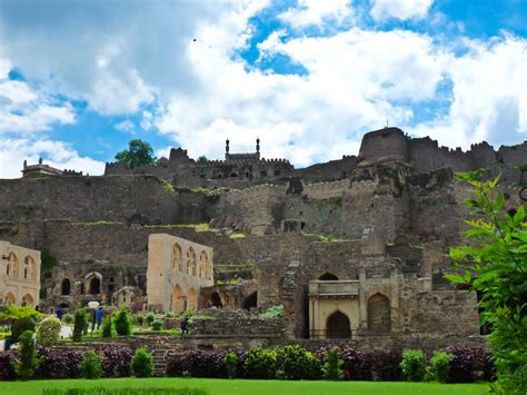 Golconda Fort timings, opening time, entry timings ...