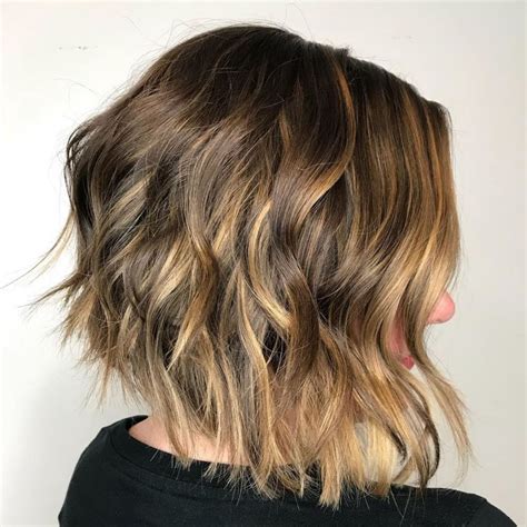Edgy Shattered Bob With Highlights Stacked Haircuts Asymmetrical Bob
