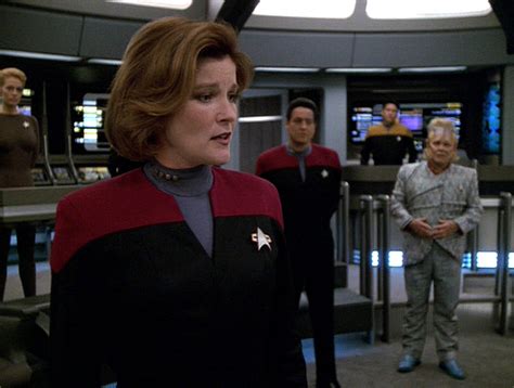 My Year Of Star Trek Voyager Re Watch Demon One Hope And Fear Night