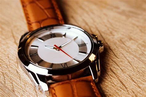 The 7 Best Small Watches For Men Narrow Wrist No Problem The Dapper Watch