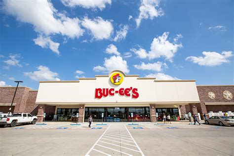 Soft News ‘worlds Largest Buc Ees Location Opens Timebomb 2000