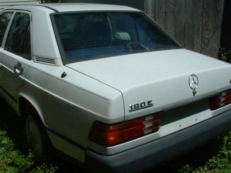 1988 190e 2.6 5 speed motor running. 1988 Mercedes Benz 190E - 2.6L six cylinder for restoration or parts