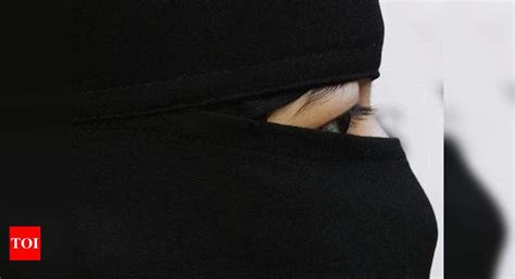 Muslim Girls Hijab Muslim Girls Hijab Ripped Off In Front Of