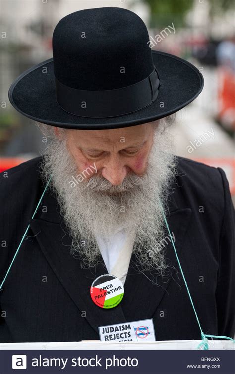 Rabbi Hi Res Stock Photography And Images Alamy
