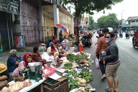 Pramubakti memiliki arti dalam kelas nomina atau kata benda sehingga pramubakti dapat menyatakan nama dari seseorang, tempat, atau semua benda dan segala yang dibendakan. Bank Mandiri Tulungagung Kabupaten Tulungagung Jawa Timur - Seputar Bank