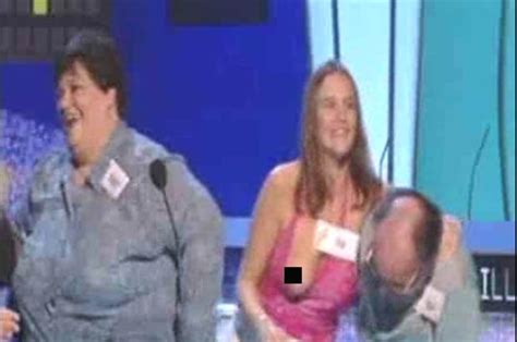 Contestant S Boob Pops Out On Family Fortunes In Wardrobe Malfunction Daily Star