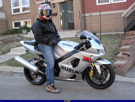 The new super sport from suzuki comes in a total of 6 variants. 2003 Suzuki GSX-R 1000: pics, specs and information ...