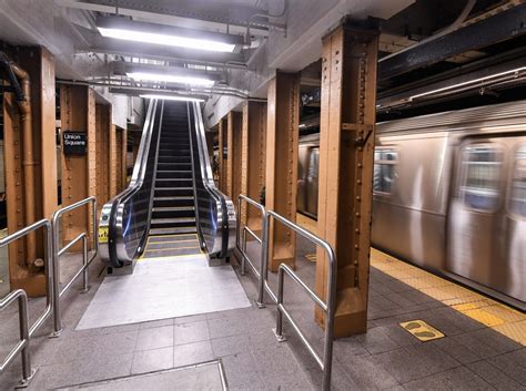 New Subway Escalator In Union Square Moves 92 People Per Minute Aims