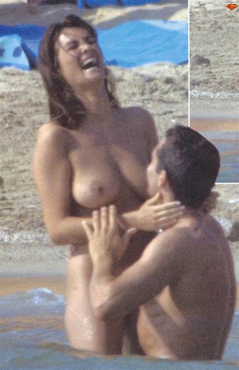 Manuela Arcuri La Foto In Topless Conquista Instagram Corriere It Hot
