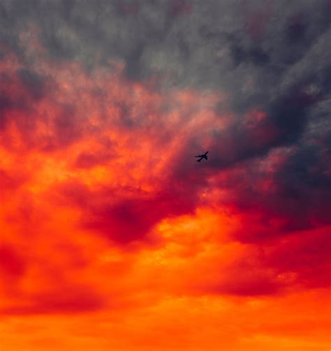 The intensity of the orange is beautiful. | Warm color schemes, Sky, Color schemes