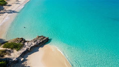 The safest Caribbean islands for travelers