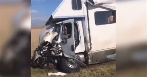 A través del perfil oficial de instagram de willie, informaron que el accidente automovilístico potencialmente mortal se presentó en california del añadiendo que el puertorriqueño se encuentra en estado grave pero estable. Conocida Agrupación Musical Mexicana Sufre Aparatoso ...