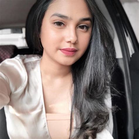 Syifa safira nuraisah atau yang dikenal dengan nama syifa hadju adalah aktris dan model berkebangsaan indonesia umur 20 syifa hadju adalah putri dari pasangan andre moeryawan dan shendy hadju. Profil dan Biodata Syifa Hadju Lengkap Plus Foto