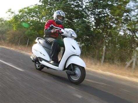 Honda is always know for it's top notch reliability and refinement. Honda Activa Compared with Honda Aviator, Who Win The ...
