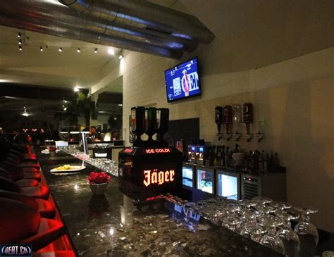 3:48 srf 3 7 138 просмотров. Schaffhausen: Blackout Lounge im Kinepolis Schaffhausen öffnet