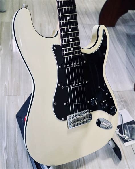 Fender Aerodyne Stratocaster Upgraded Rare Vintage White Hobbies