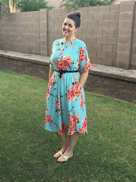 A group board where members pin their favorite pattern. Free Womens Sewing Pattern: The Perfect Lounge Dress
