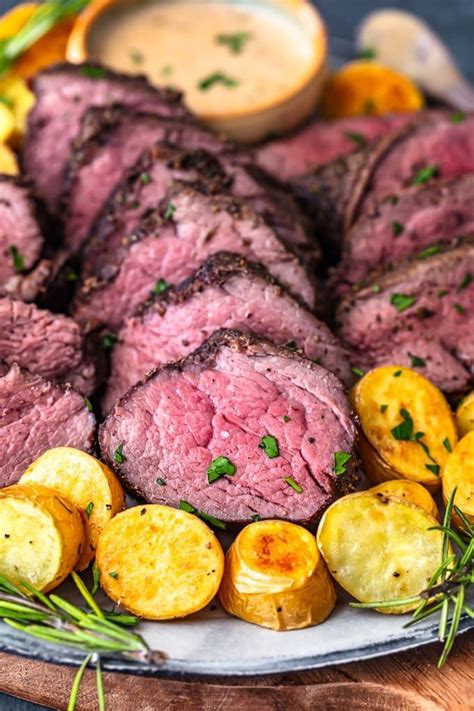 Beef tenderloin is one visually impressive main dish, not to mention it's so juicy and rich in flavor. Best Beef Tenderloin Recipe (Beef Tenderloin Roast) (The ...