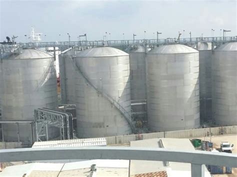 This standard provides industry with tanks of adequate safety and reasonable economy for use in the storage of petroleum, petroleum products, and other liquid products. API 650 - Advance Tank & Construction