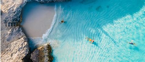 Aruba: An Enchanting Island of Multicultural Bliss, Pristine Beaches