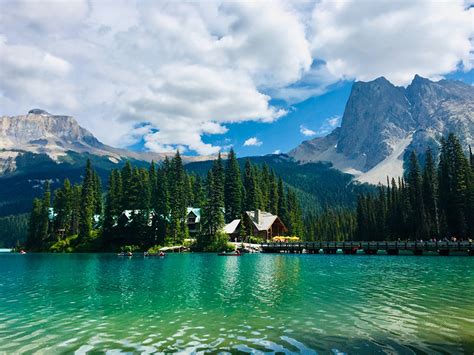 Top 20 Beautiful Lakes In Canada Inspirich