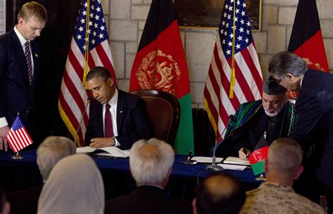 Obama Signs Pact In Kabul Turning Page In Afghan War The New York Times