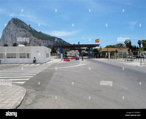 The Border Crossing From Spain Into Gibraltar Hi Res Stock Photography